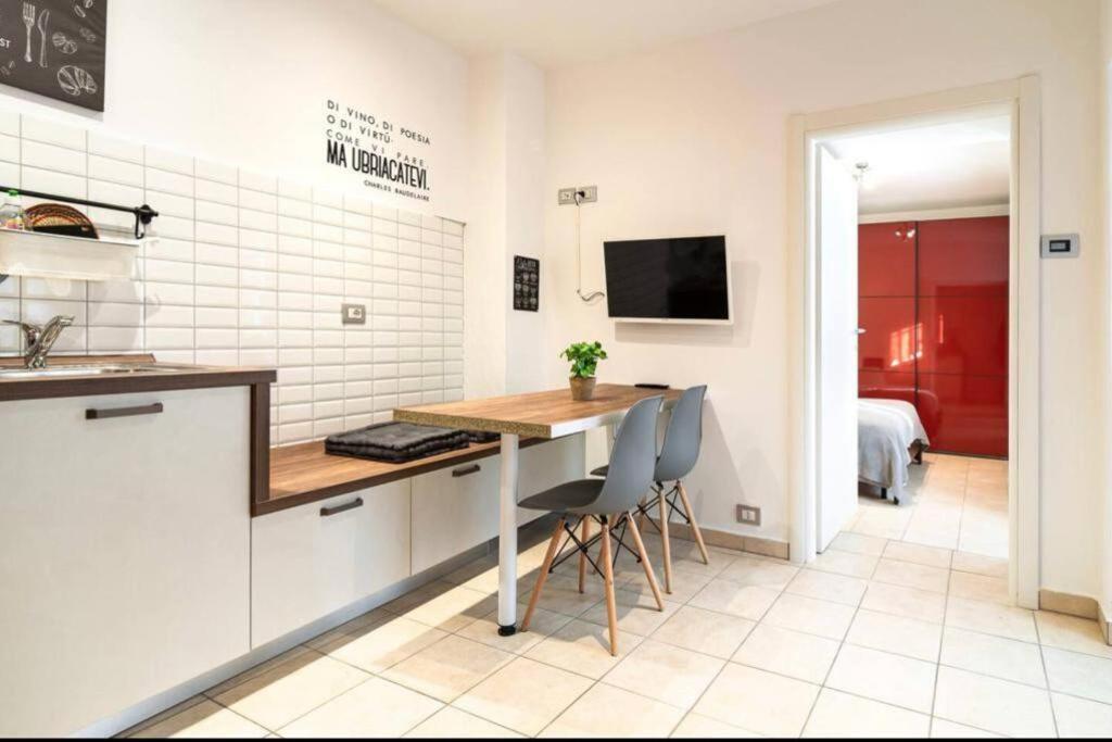 Appartamento Mia. Centro Storico Luino Exterior foto